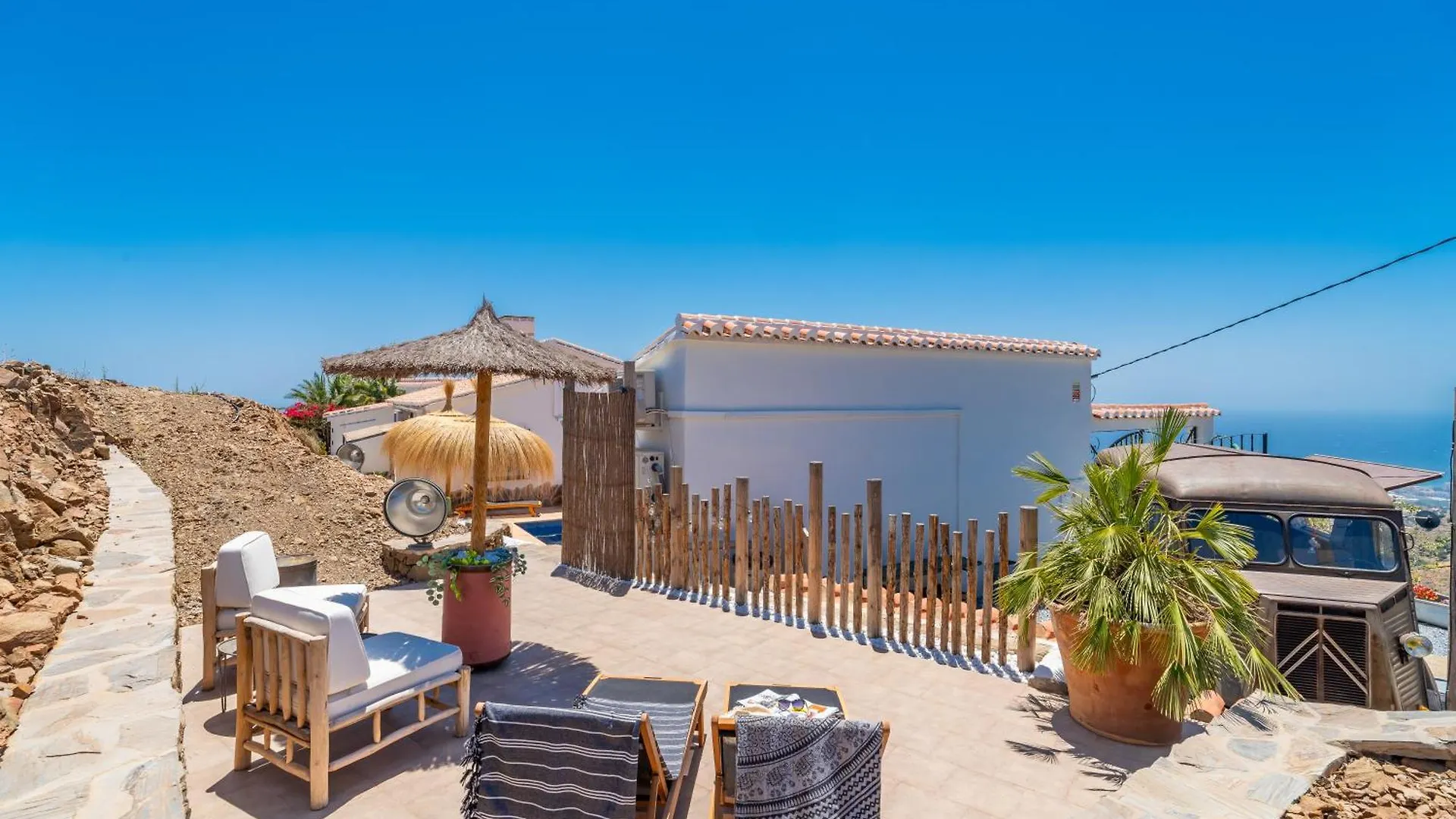 Casa Siempre Bed & Breakfast Sayalonga Spain